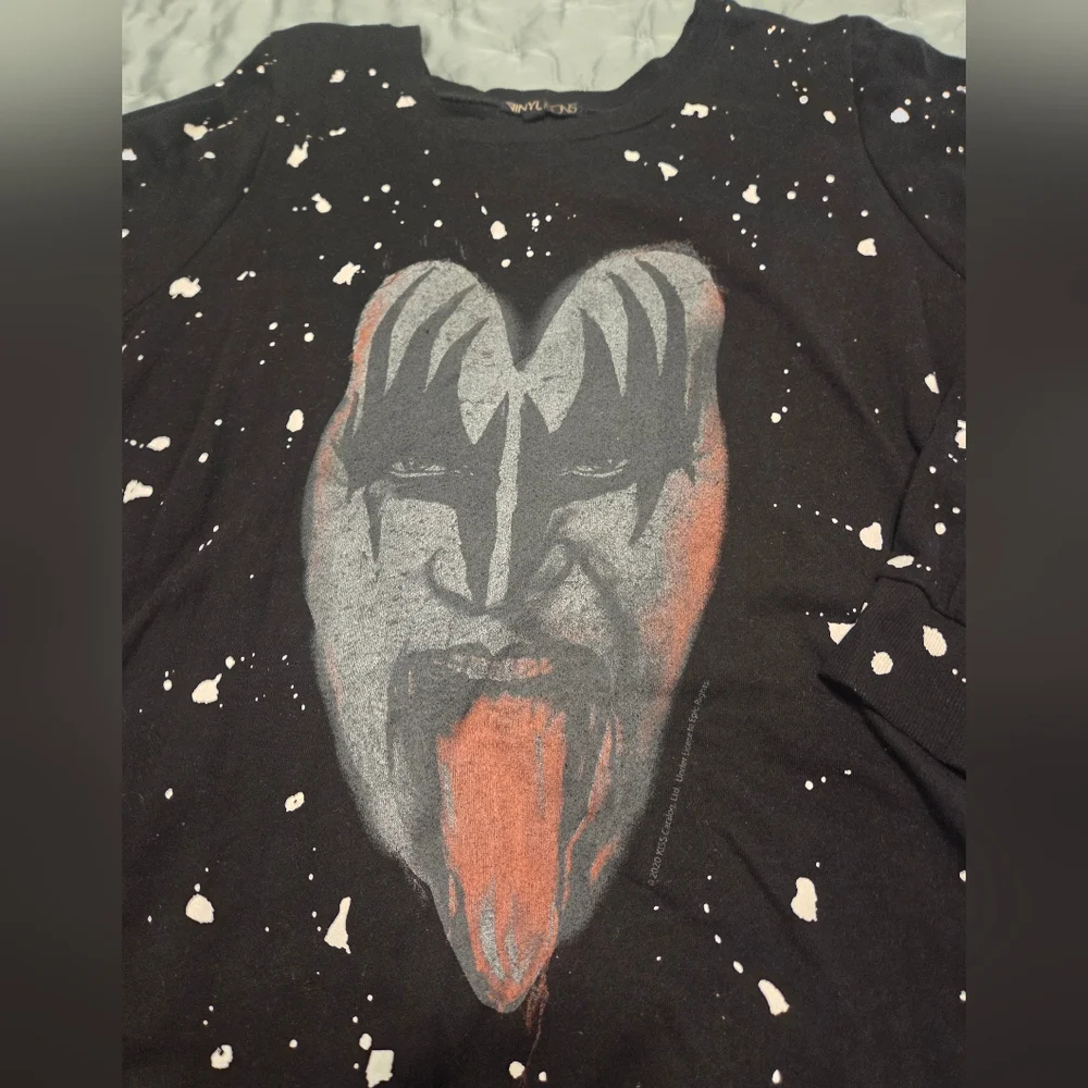 Torrid 6x KISS Band Splatter Fleece Sweatshirt- Gene Simmons - Picture 8 of 9